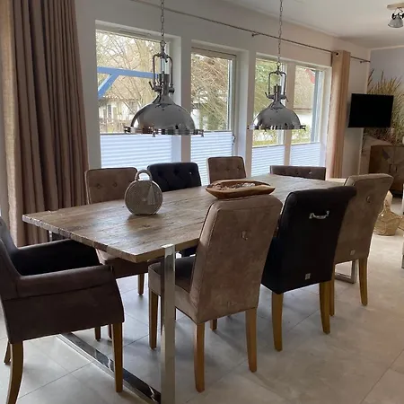 Gudrun, Luxury House בית נופש